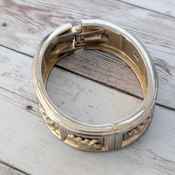 Vintage Bracelet Lions? Unusual - Fair Condition - Picture 8 of 11